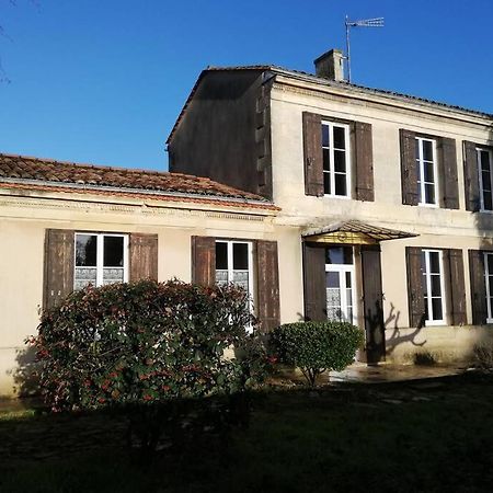 Belle Demeure Avec Espaces Verts Gauriac エクステリア 写真
